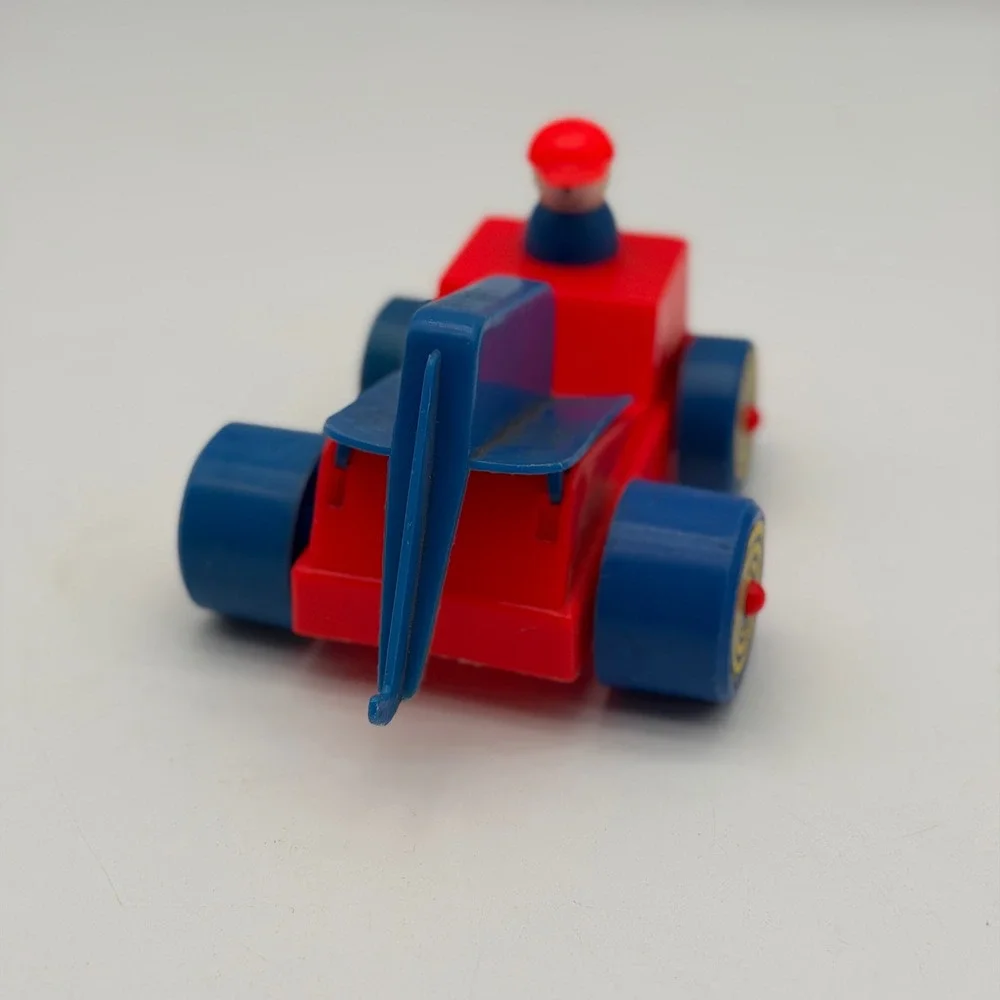 Vintage Gay Toys Inc Red Blue Plastic Tow Truck Item 460 Made in USA